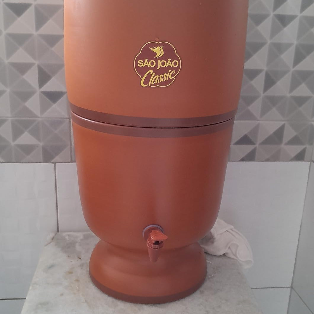 fontaine filtrante en terre cuite Image